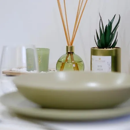 - Welcome To Laura Balneo * Rouen