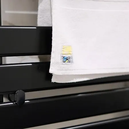 - Welcome To Laura Balneo * Rouen